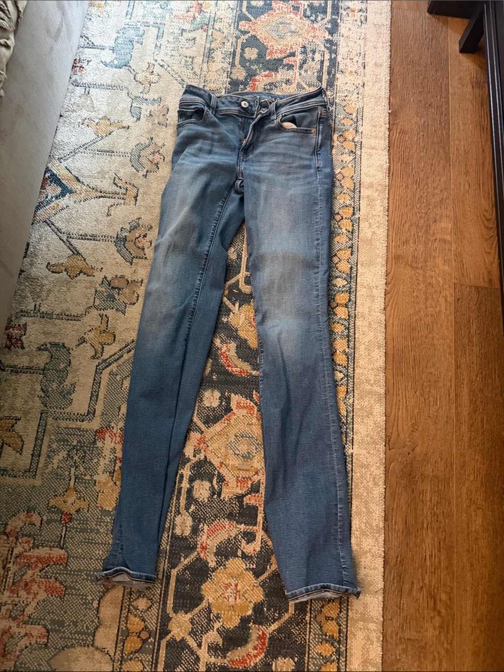 American Eagle Outfitters Women’s Boot Cut Jeans in Medium Blue Wash